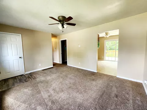 6451 Putnam Dr, Circleville, OH 43113 photo 6