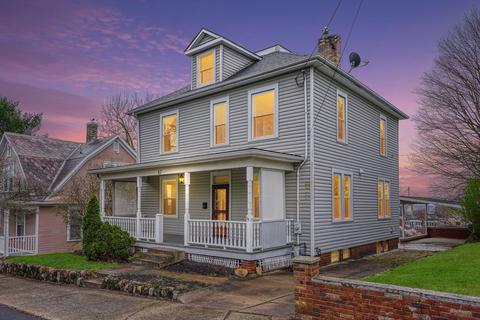 47 Hill St, Logan, OH 43138