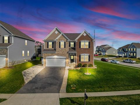 1479 Mary Lou Dr, Pataskala, OH 43062