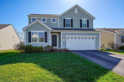 2346 Boston Mills Dr, Grove City, OH 43123