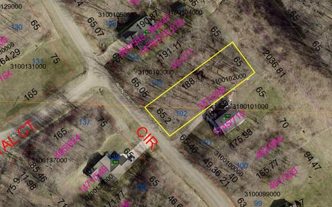 801 Royal Cir, Howard, OH 43028