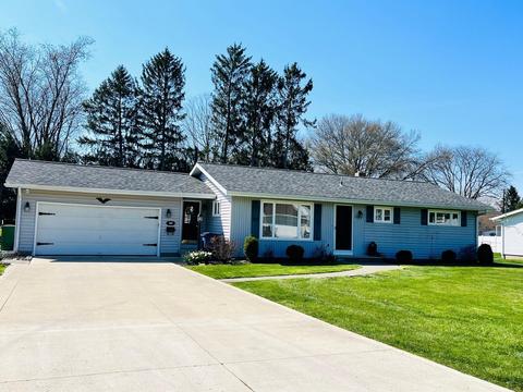 1071 Cranwood Dr, Newark, OH 43055
