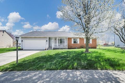 2399 Dorothy Ln, Grove City, OH 43123