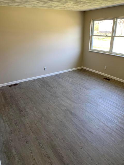 933 Robinson Dr, Springfield, OH 45506 photo 5