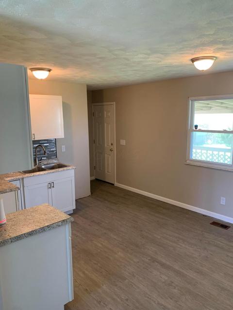 933 Robinson Dr, Springfield, OH 45506 photo 7