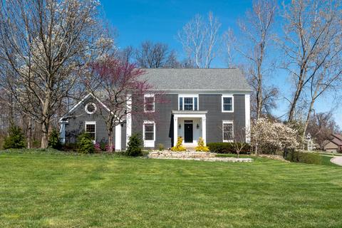 7672 Kinneytuck Ct, Lewis Center, OH 43035