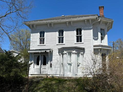 119 E Burgess St, Mount Vernon, OH 43050