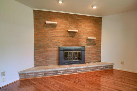 720 Hawthorne Dr, Circleville, OH 43113 photo 9