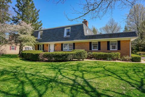 720 Hawthorne Dr, Circleville, OH 43113 photo 2