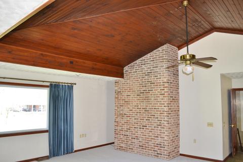 1045 White Oak Dr, Springfield, OH 45504 photo 25