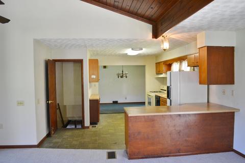 1045 White Oak Dr, Springfield, OH 45504 photo 20
