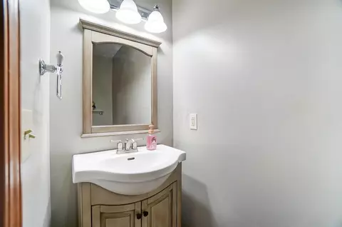 3998 Pinewood Ave, Springfield, OH 45502 photo 17