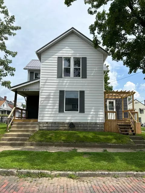 203 E Sugar St, Mount Vernon, OH 43050