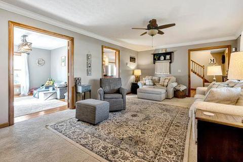 377 Harwich Rd, Circleville, OH 43113 photo 7
