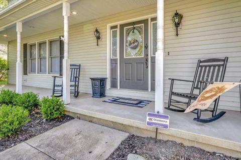 377 Harwich Rd, Circleville, OH 43113 photo 2