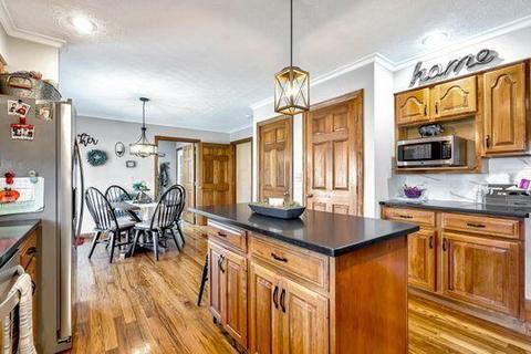 377 Harwich Rd, Circleville, OH 43113 photo 12
