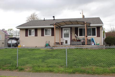 3833 Clearwater Dr, Columbus, OH 43232