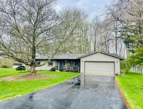 415 Donovan Dr, Newark, OH 43055