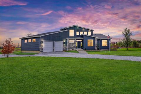 1706 Pickerington Rd NW, Carroll, OH 43112