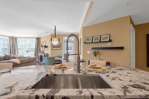 8162 Mount Air Pl, Columbus, OH 43235
