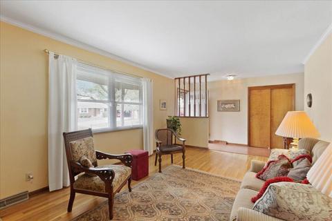 1122 Vanlear Ct, Columbus, OH 43229 photo 2