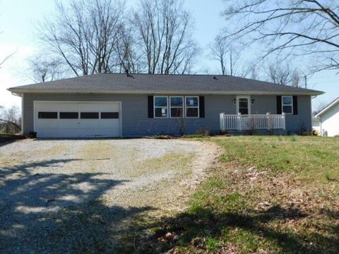 1622 Tiki Ln, Lancaster, OH 43130