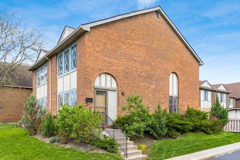3302 Valley Ln S #Z, Columbus, OH 43231