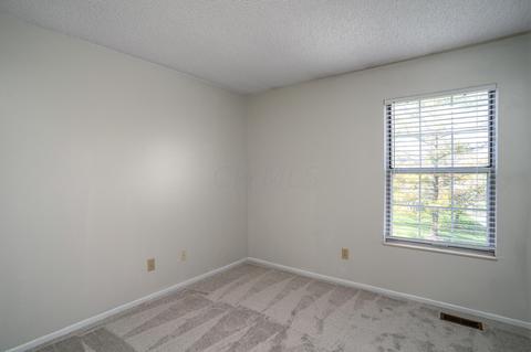 4937 Singleton Dr #11D, Hilliard, OH 43026 photo 9