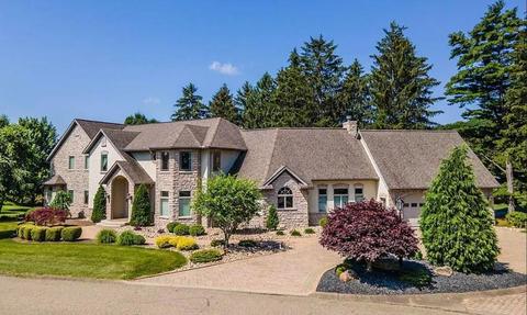 14 Medbery Dr, Coshocton, OH 43812