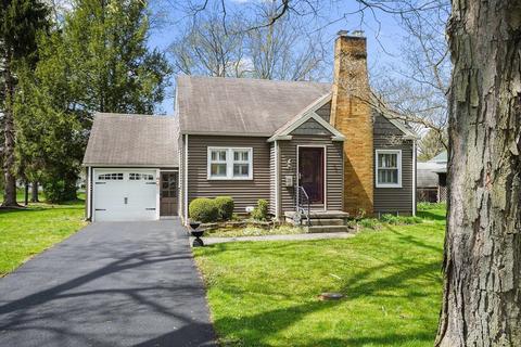 7 Highland Dr, Mount Vernon, OH 43050