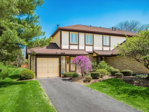 1600 Six Point Ct, Worthington, OH 43085