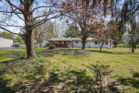 81 5th Ave SW, Pataskala, OH 43062