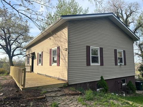 4230 Salt Creek Dr, Duncan Falls, OH 43734