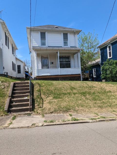 221 Elizabeth St, New Lexington, OH 43764