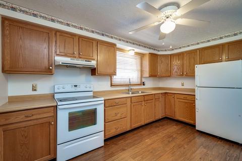1948 Elaina Dr, Springfield, OH 45503 photo 2
