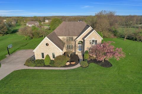 132 Reserve Dr, Granville, OH 43023
