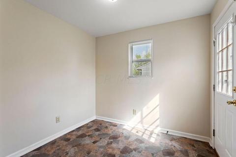 114 Wilson Ave, Circleville, OH 43113 photo 6