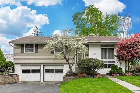 1271 Thurell Rd, Columbus, OH 43229