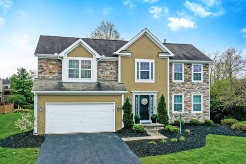 7882 Maple Run Ln, Powell, OH 43065