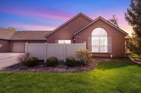 4042 Chennin Dr #6-4042, Columbus, OH 43230