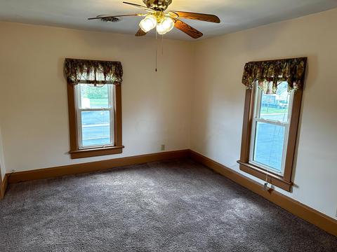 583 Silver St, Marion, OH 43302 photo 4