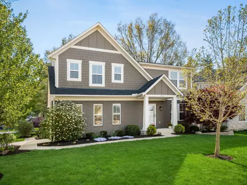 610 Stratshire Ln, Columbus, OH 43230