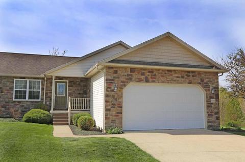 515 Hickory Ln #B, Howard, OH 43028