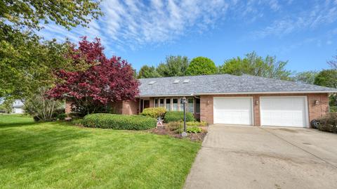 61437 Greenbriar Dr, Cambridge, OH 43725