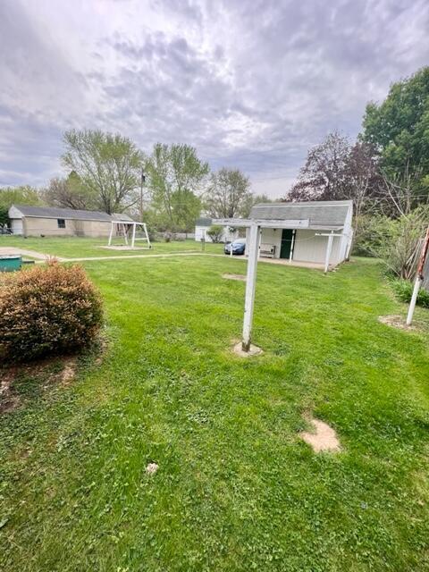 32 E 4th St, The Plains, OH 45780 photo 3