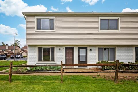 27 Hedgerow Ln, Delaware, OH 43015