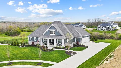 1653 Scenic Bluff Ct, Delaware, OH 43015