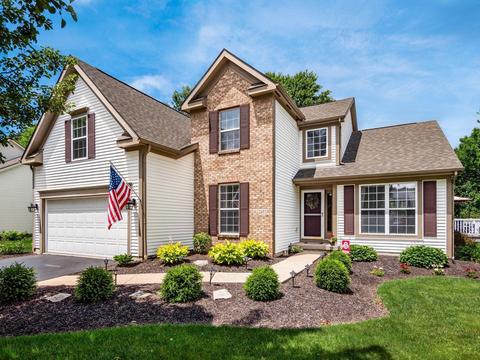 2403 Seton Dr, Lewis Center, OH 43035