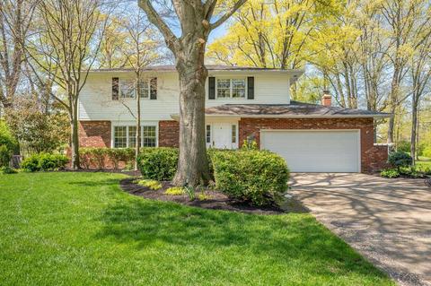 8103 Fairway Dr, Columbus, OH 43235