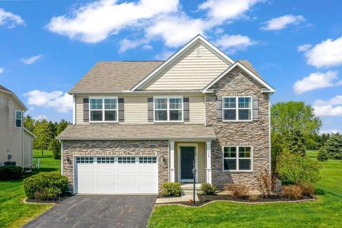 756 Maple Vista Dr, Delaware, OH 43015